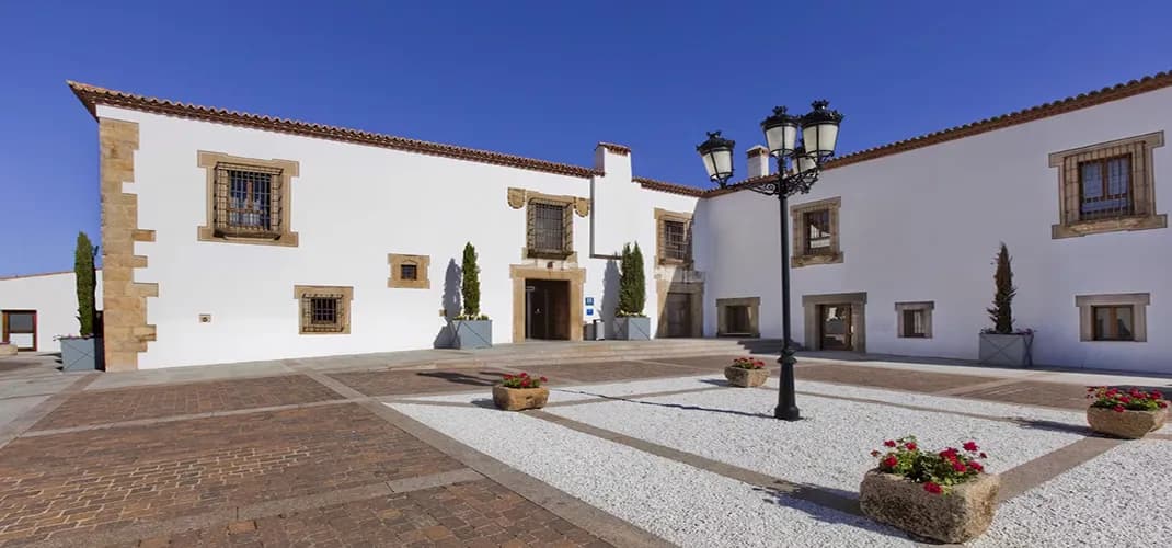 Hotel Hospes Palacio de Arenales & Spa, Cáceres, Spain